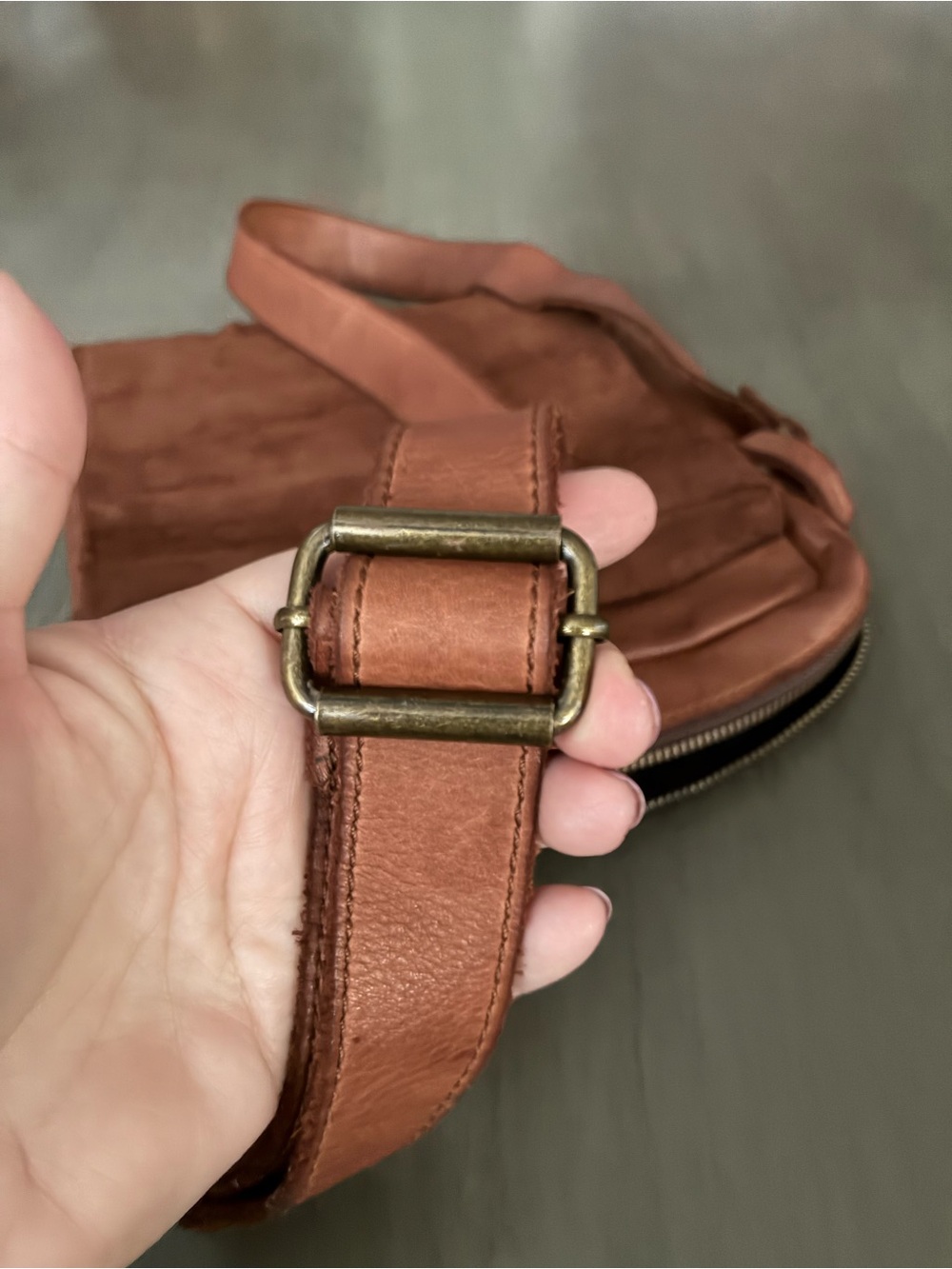 Men's Leather Messenger Bag in Rust Brown - Classic Crossbody - Picture 9 of 10
